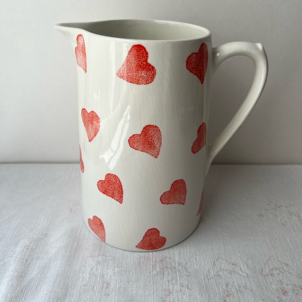 Heart Patterned Ceramic Pitcher - Picture 3 of 10